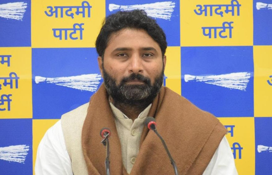 उपराज्यपाल से एमसीडी के चेस्ट क्लीनिक, डिस्पेन्सरी की जमीन बचाने की एमएलए ने लगाई गुहार उपराज्यपाल से एमसीडी के चेस्ट क्लीनिक, डिस्पेन्सरी की जमीन बचाने की एमएलए ने लगाई गुहार